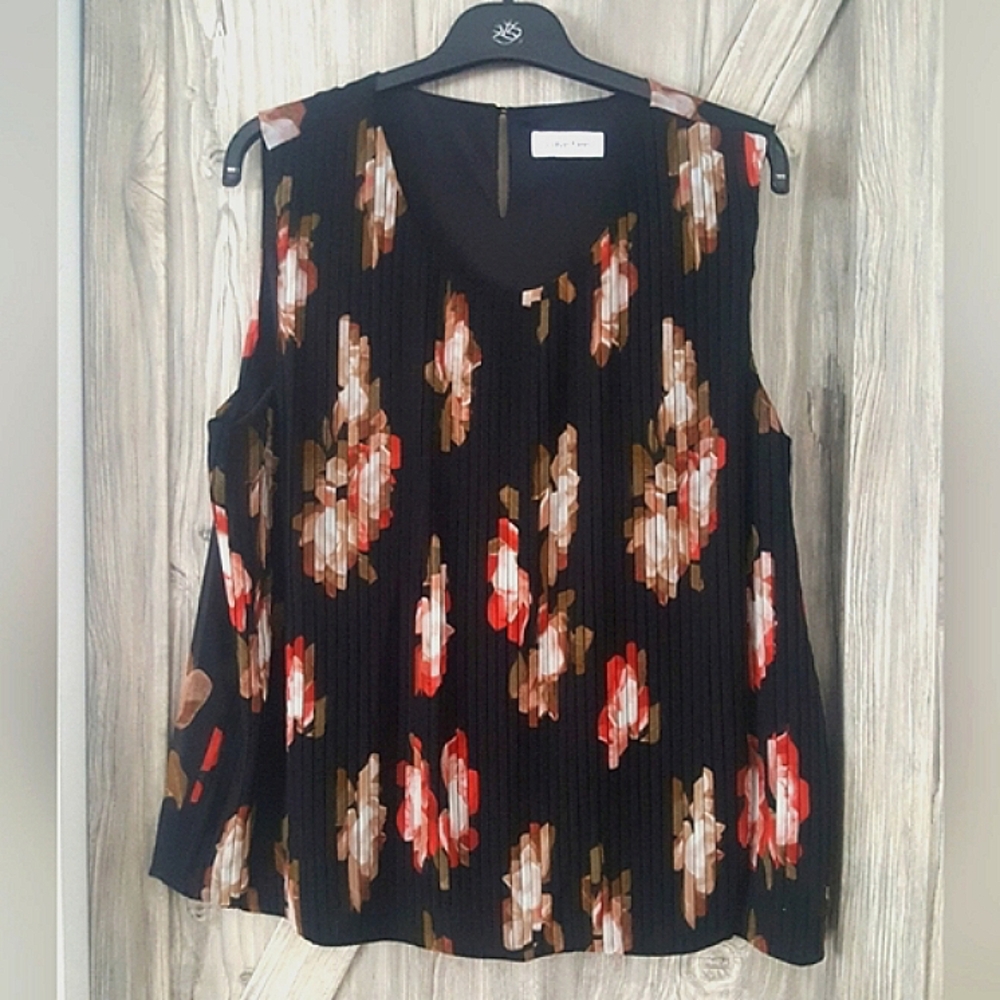 Calvin Klein Pleated Floral Sleeveless Top XL
